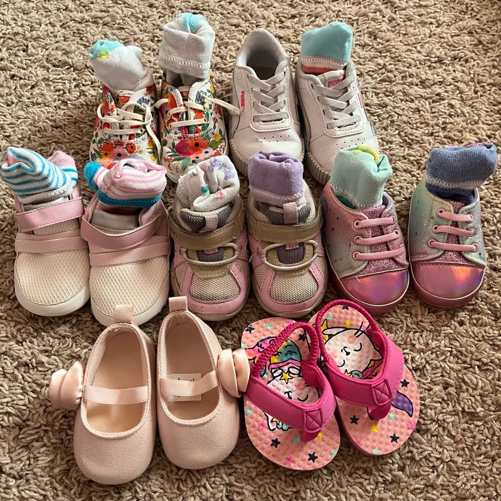 7 Pink and White Girls Shoes sizes 2, 2.5 & 3 including 9 pair socks